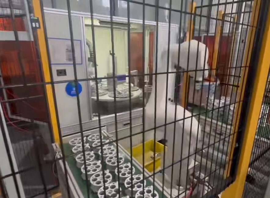 机器人上下料视频2